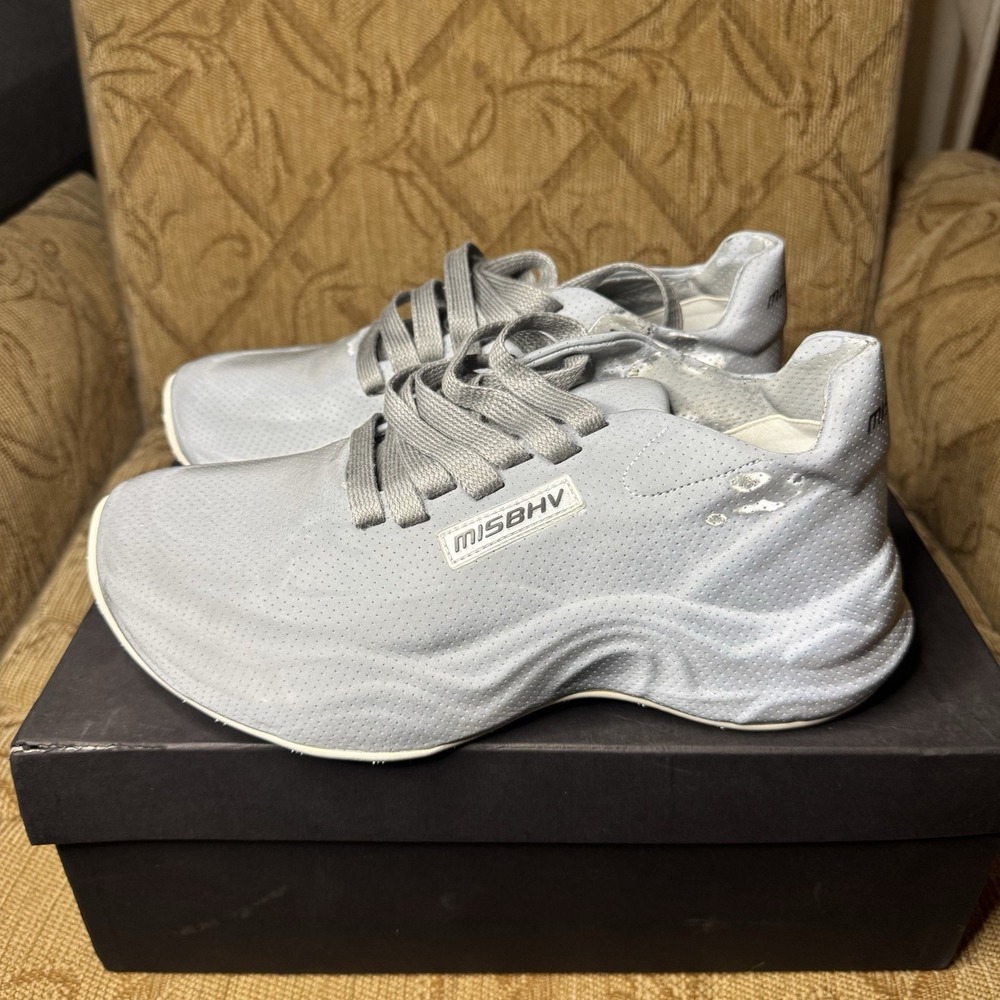 MISBHV REFLECTIVE MOON TRAINER SNEAKERS, Grey/Silver, US Men's 41‎